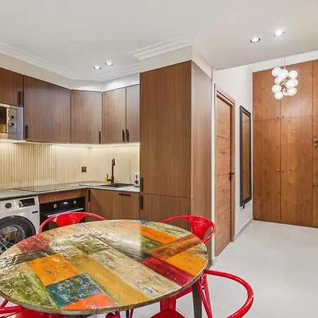 Modern 1bdr Flat In The Heart Of Paris