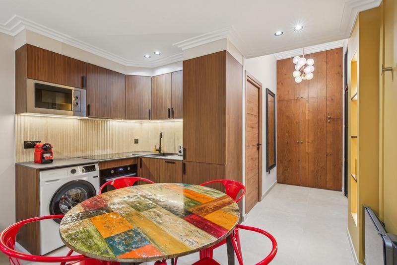 Modern 1bdr Flat In The Heart Of Paris